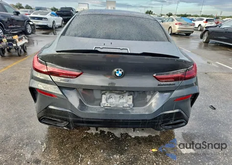 2021 BMW M850Xi z USA, uszkodzony, nr VIN WBAGV8C09MCF86664